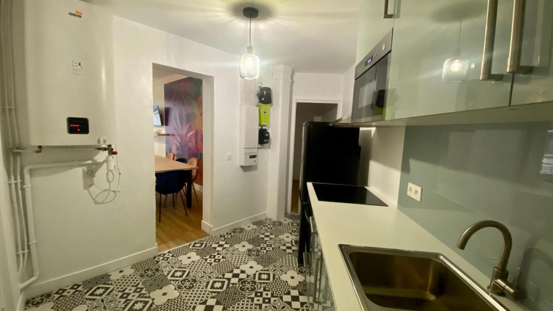 Appartement Lumineux Proche Saint-Lazare - 8P Париж Екстериор снимка